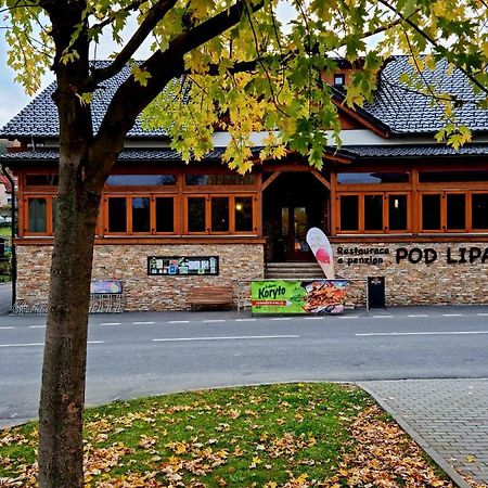 Restaurace A Penzion Pod Lipami Metylovice Exterior foto