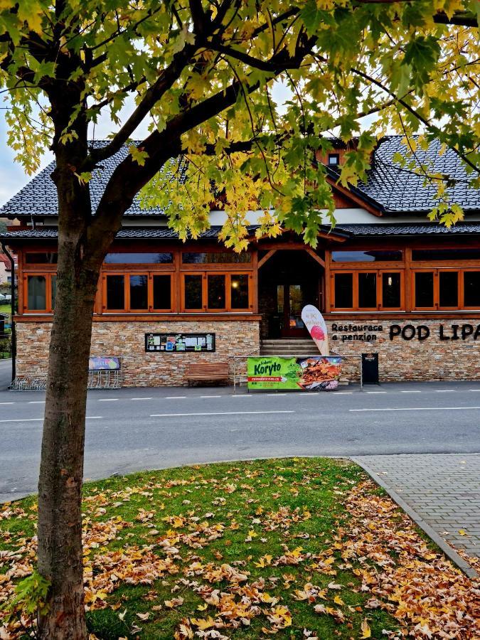 Restaurace A Penzion Pod Lipami Metylovice Exterior foto