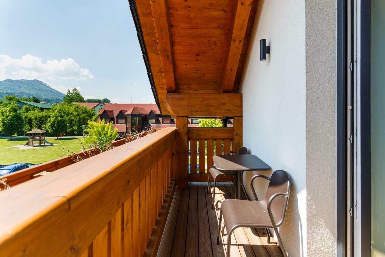 Restaurace A Penzion Pod Lipami Metylovice Exterior foto